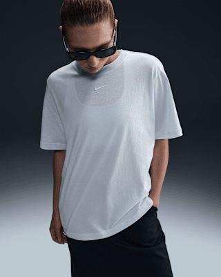 Nike Sportswear Essential Women's T-Shirt. Nike.com